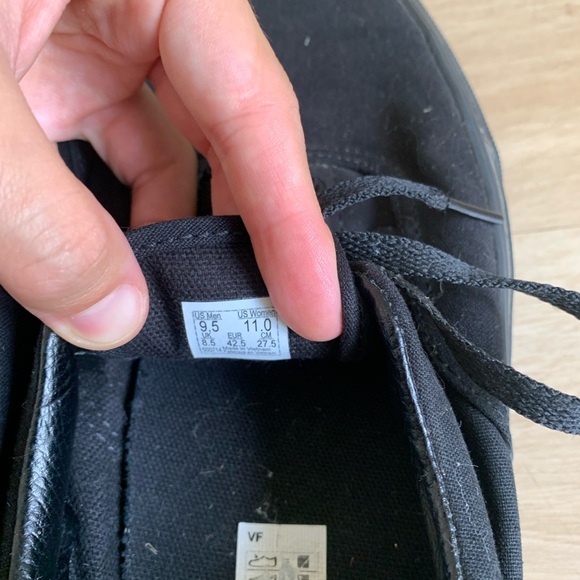 Black Vans classic - Picture 2 of 5